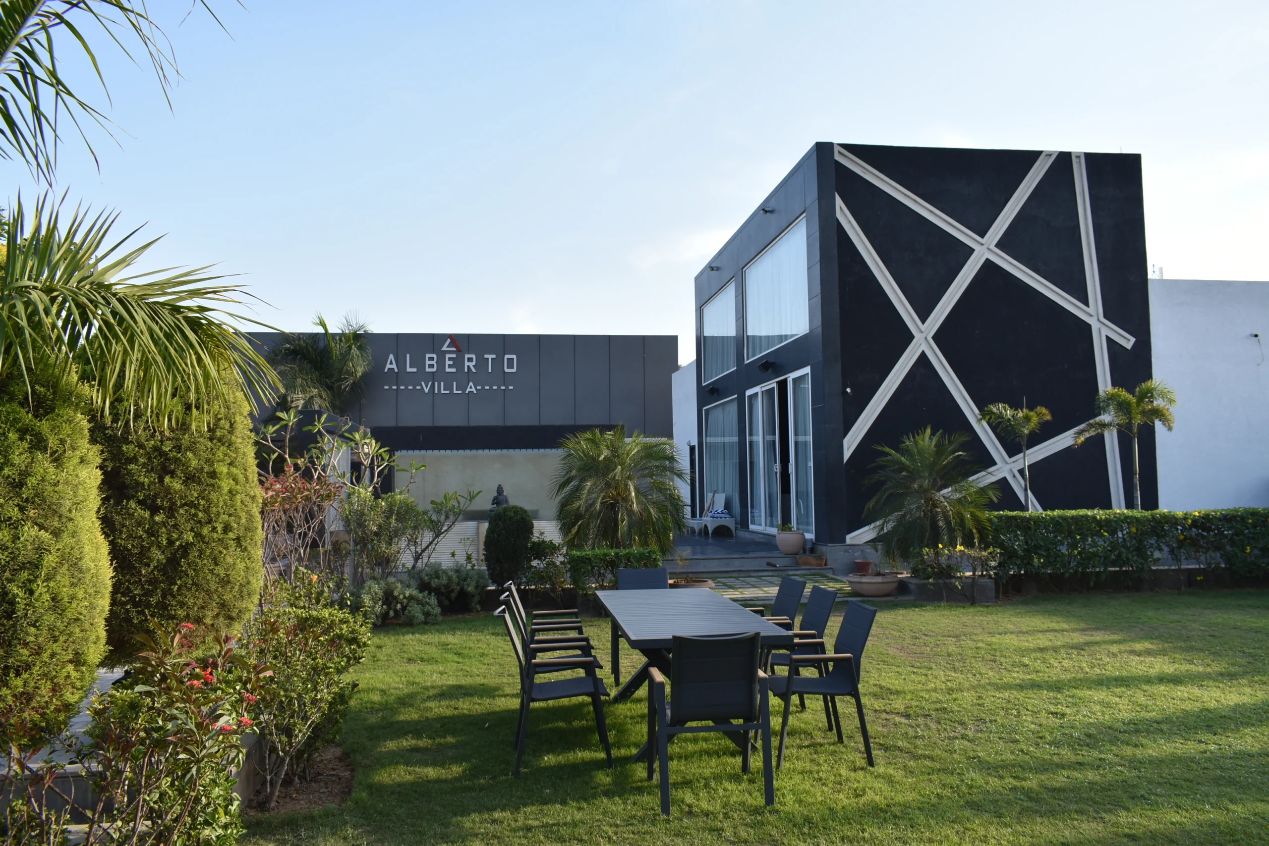 Alberto Farmhouse Jaipur