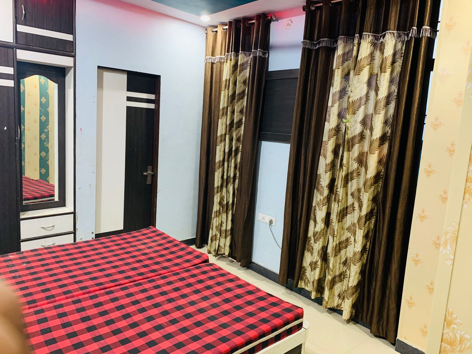 WhatsApp Image 2025-11-08 at 13.04.01 (1)